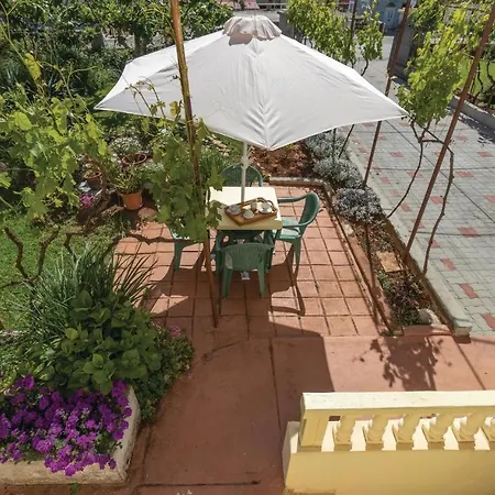 Apartment Julija Klovica V Zadar